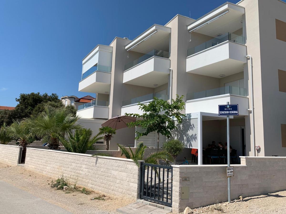 מאנדרה Apartment Garden מראה חיצוני תמונה