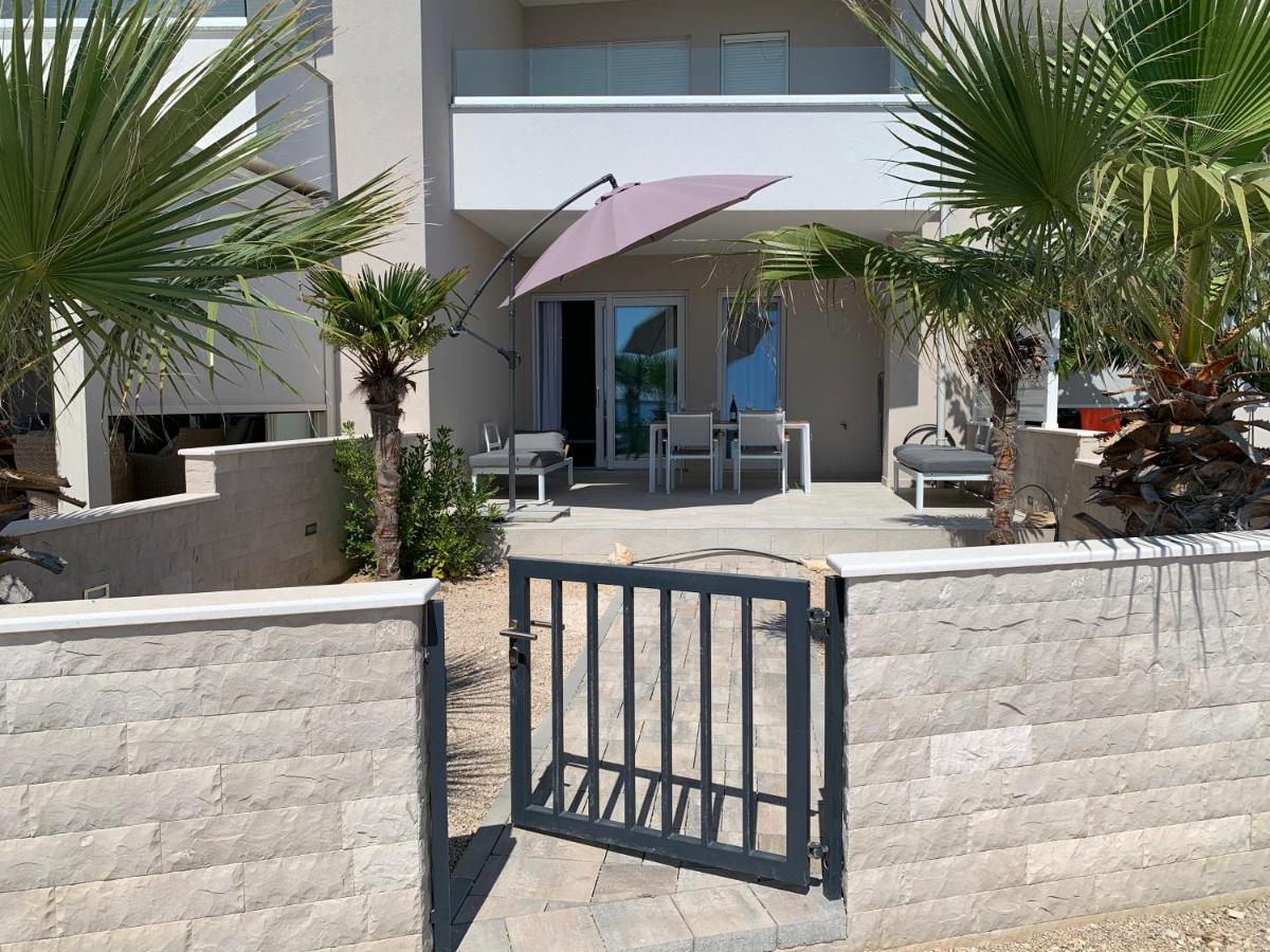 מאנדרה Apartment Garden מראה חיצוני תמונה